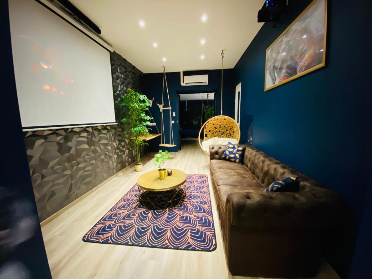 Capsule Temps Suspendu - Balneo, Home Cinema & Billard Valenciennes Exterior photo