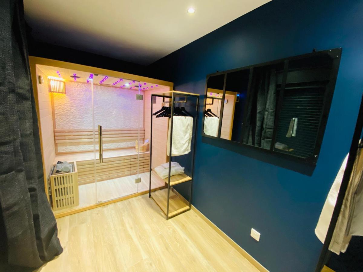Capsule Temps Suspendu - Balneo, Home Cinema & Billard Valenciennes Exterior photo